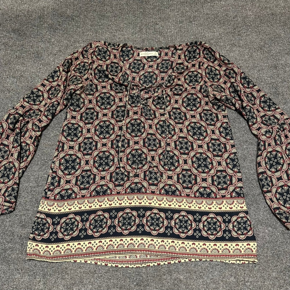 Abercrombie & Fitch Womens Small Boho Medallion Print Lace Up Bell Sleeve Blouse